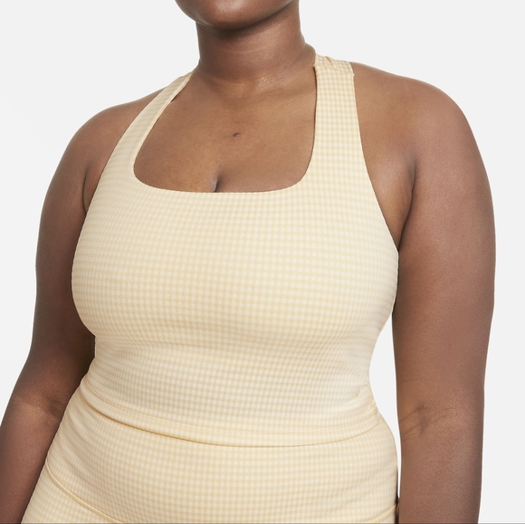 NWT Nike Yoga Sail/Pale Vanilla Gingham Cropped Cross Back Tank 2X - Picture 1 of 4